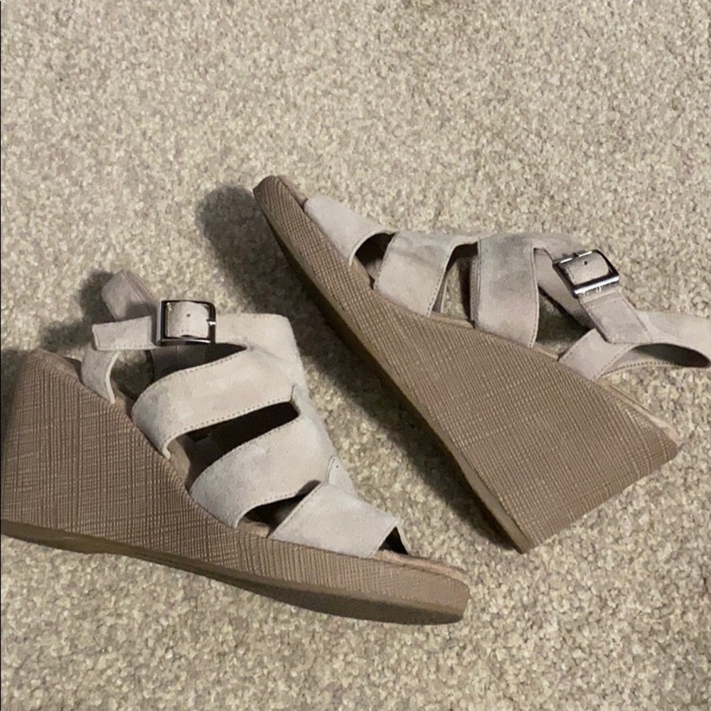Giani Bernini Nubuck Sandals W/ Memory Foam. - image 1